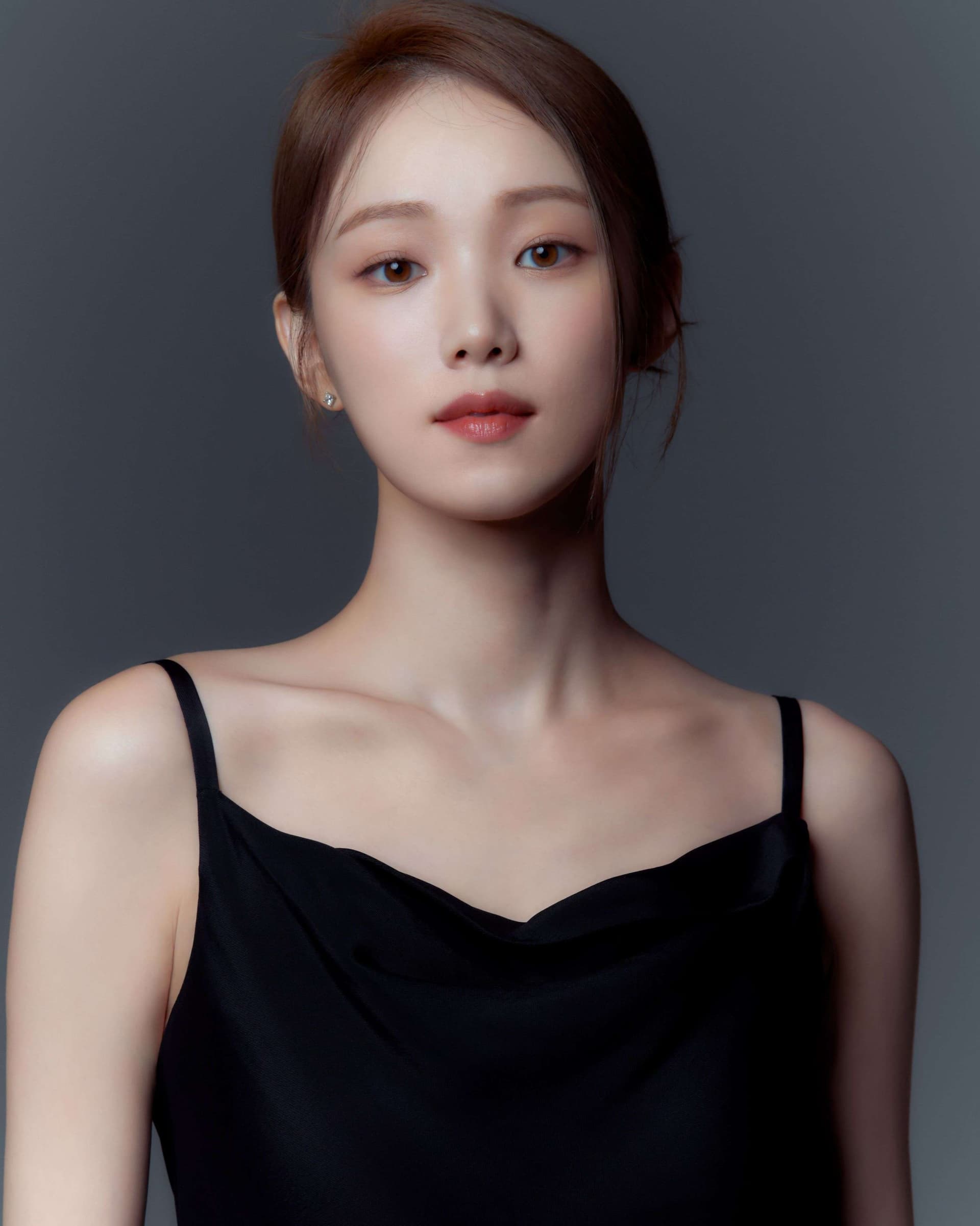 Lee Sung Kyung
