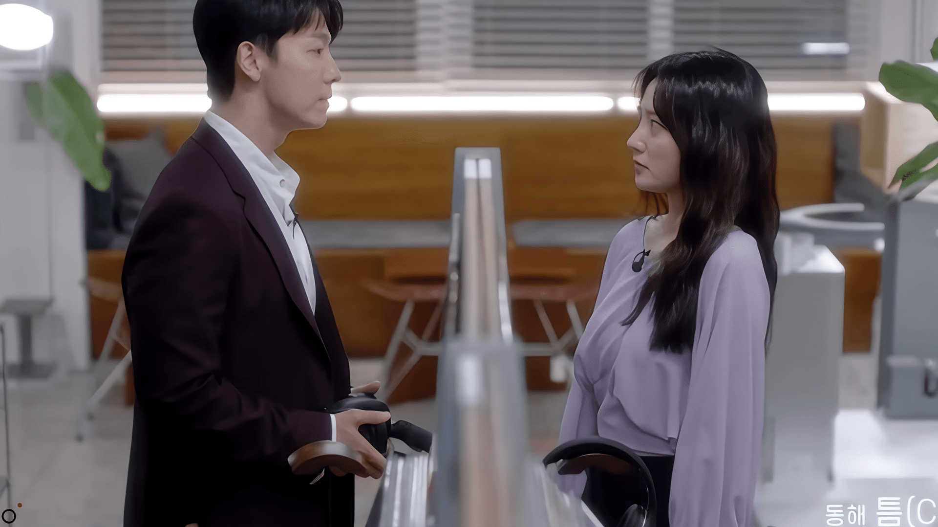 Viral Fan Clips of Lee Donghae and Cho Mi-yeon Ignite Fresh Buzz Across K-Pop Communities