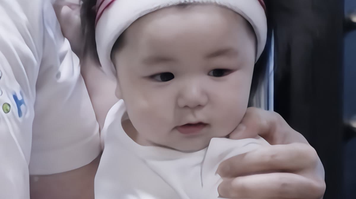 Shim Hyung-tak and Park Soo-hong Strike Gold as Late-in-Life Celebrity Dads on Return of Superman