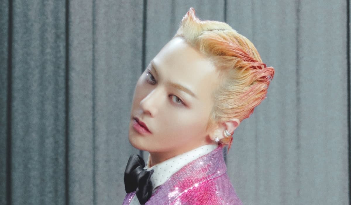 G-Dragon in a promotional image for his 'Übermensch' album era — Soompi