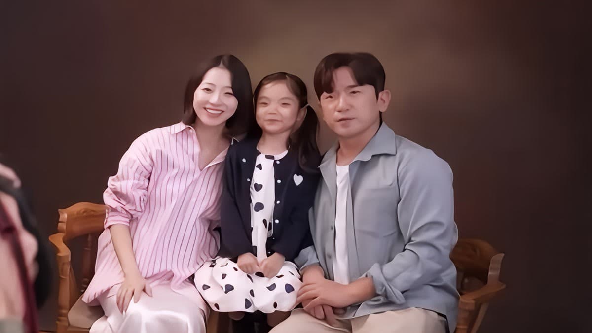 From Adopting a 6-Year-Old to Walking the Aisle: Lee Min-woo's Year
