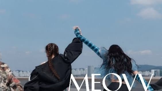MEOVV 'MY EYES OPEN VVIDE' Debut: 255K First-Week Sales and The Black Label's First Artist Statement