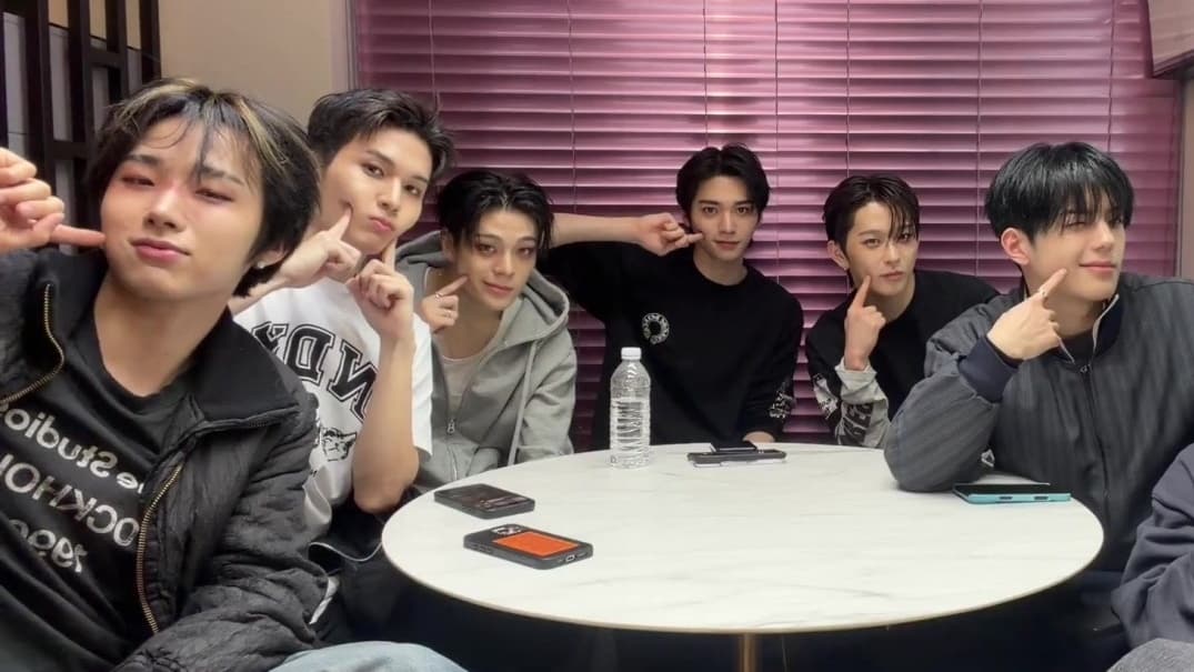 WHIB ROCK THE NATION Debuts at 72K Copies: The First Mini-Album Statement