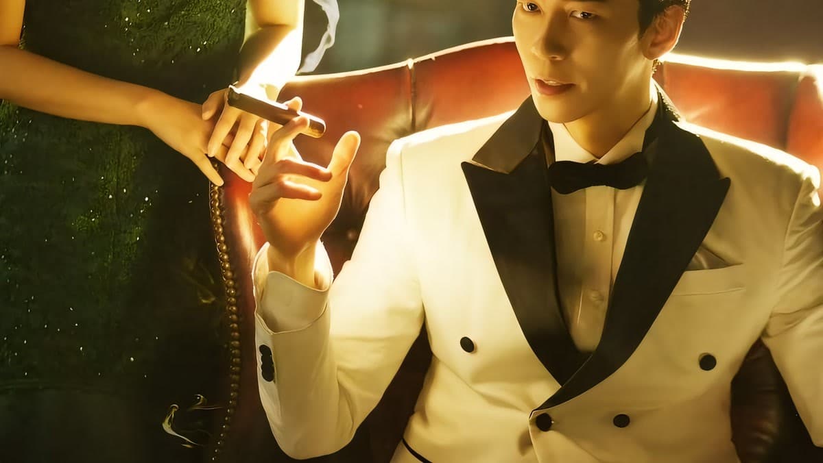 Why Yoo Jun-sang Practically Lives at This Theater