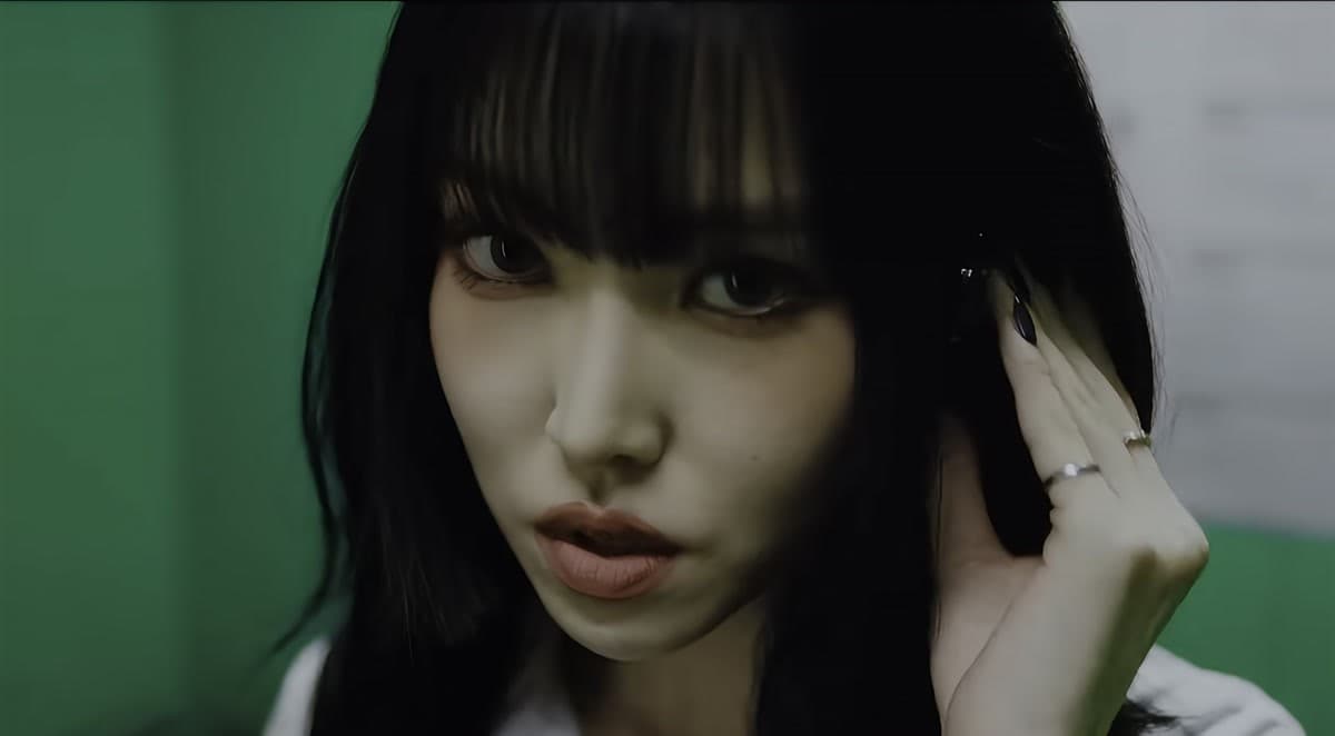 YUJU Opens Up About First Love Being an Eternal Curse