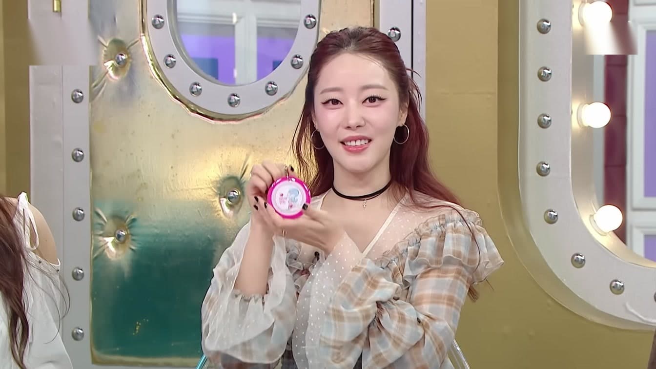 Rainbow's Ko Woo Ri Is Expecting Her First Child