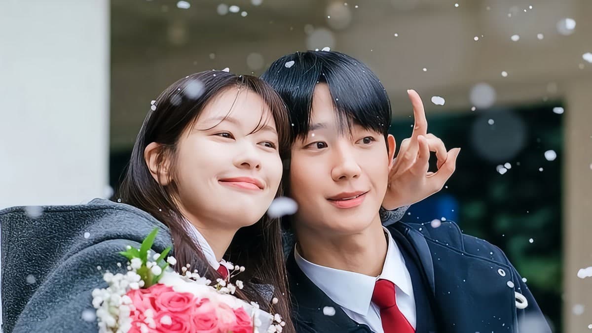 How Jung Hae-in Turned His Fans Into Philanthropists