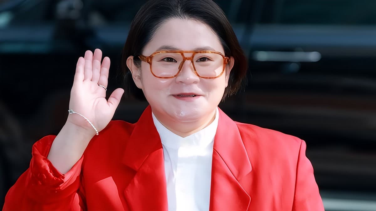 Kim Shin Young Becomes Knowing Bros' First Female Member in 11-Year History