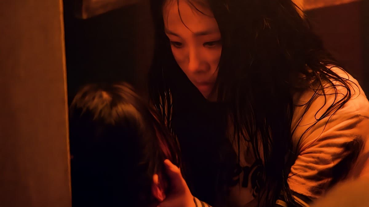 BIBI Celebrates as '나쁜X' Crosses 100 Million YouTube Views