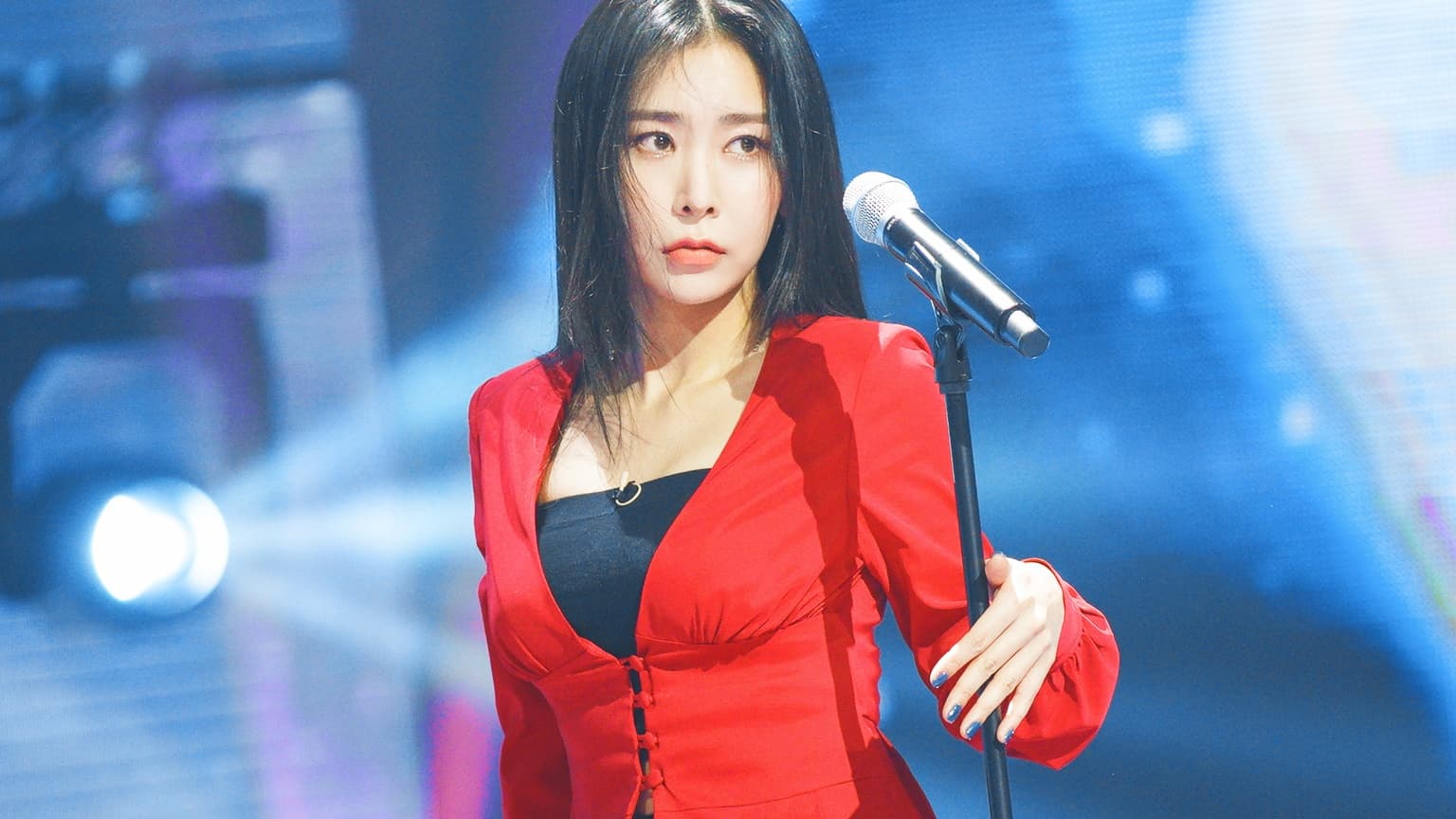 Heo Chan-mi's 16-Year Journey to K-Pop's Second Stage