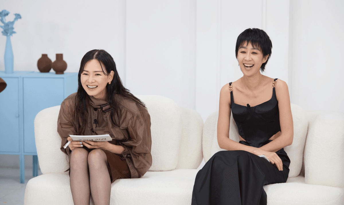 Two 90s Korean Supermodels Chase Paris Fashion Week at 50