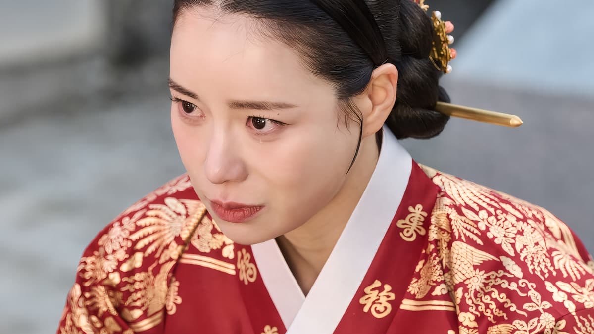 My Royal Nemesis Just Introduced SBS's Wildest New Drama Couple