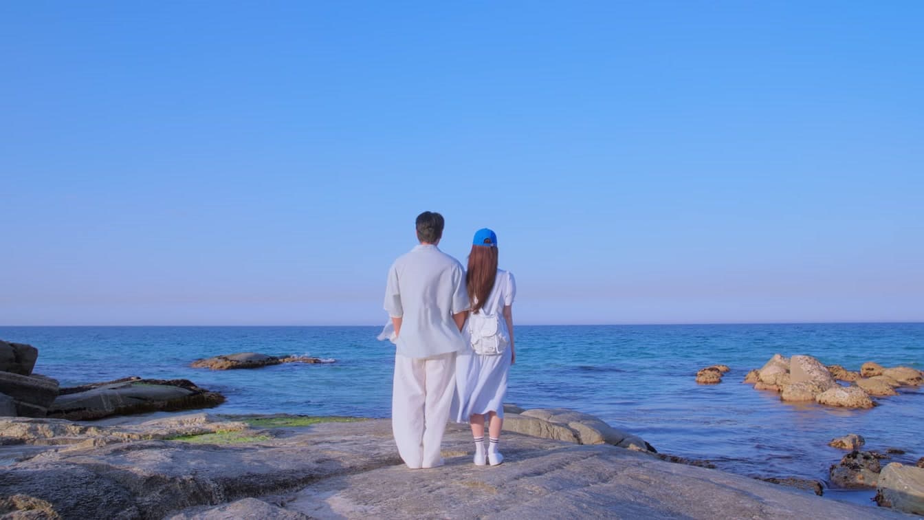 Hwang Chi Yeul Turns Summer Into a Ballad Story