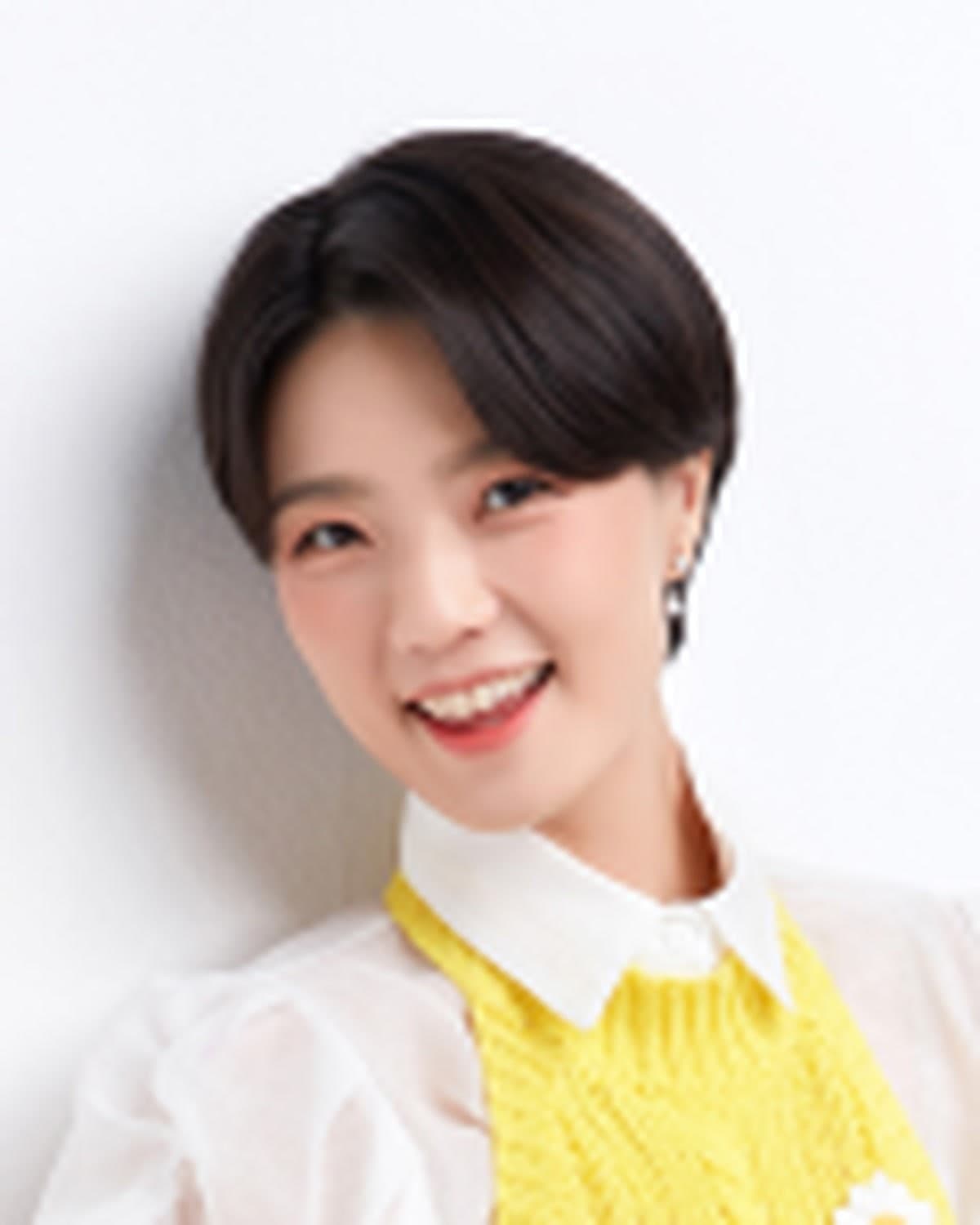 Ahn Young-mi