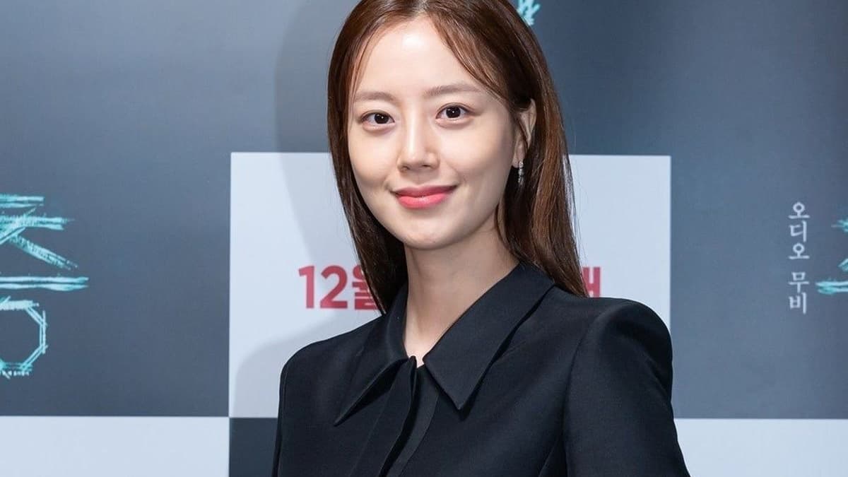 Moon Chae-won's Wedding Photos Reveal a Softer Turn