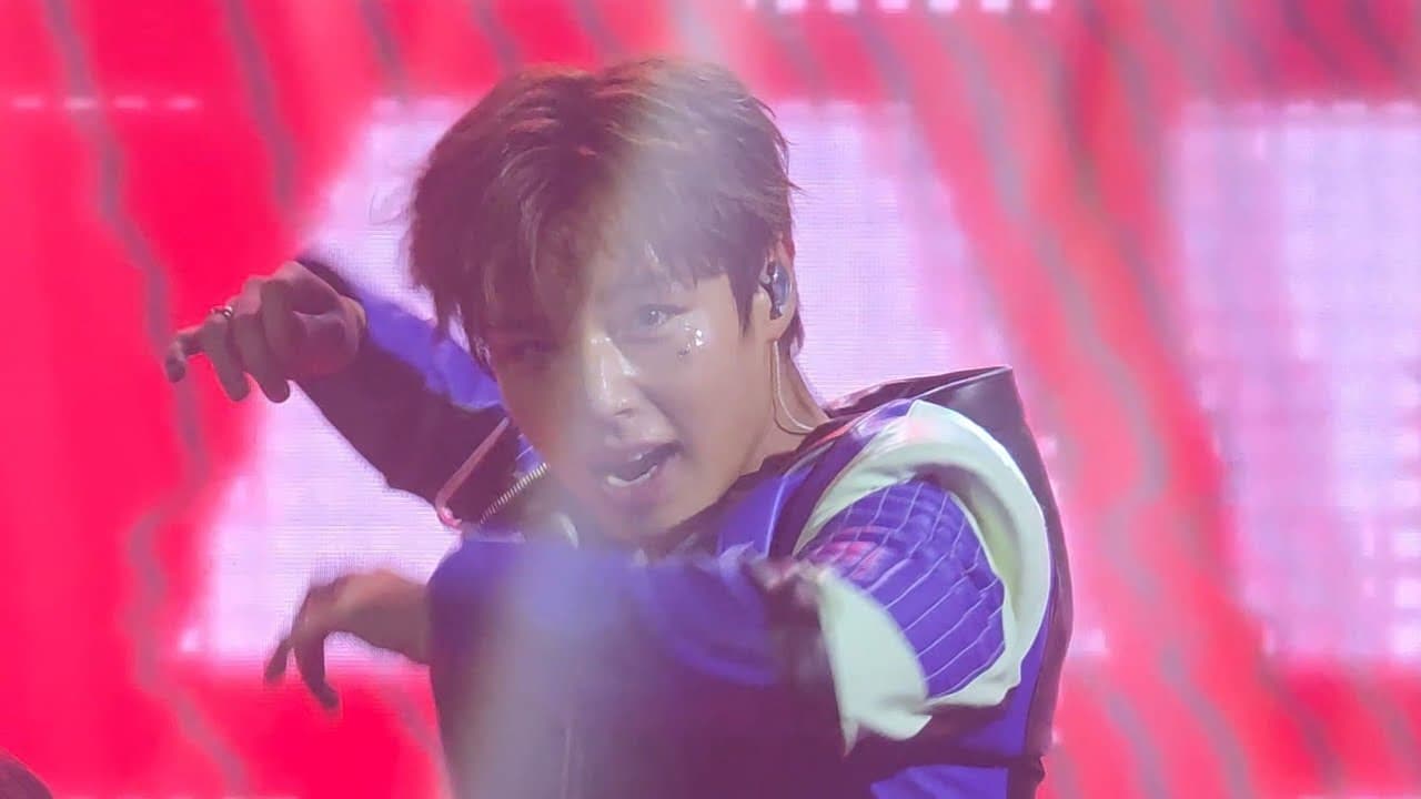 Park Ji-hoon Just Proved Fan Service Is a Talent