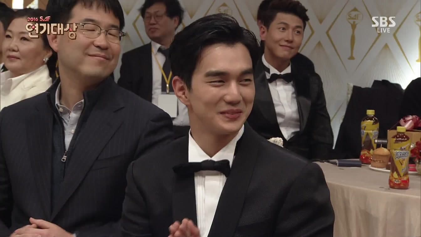Here's Why Yoo Yeon Seok Picked Shin Dong Yup Over Yoo Jae Suk