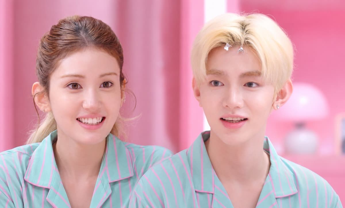 Zhang Hao Leads Twin Mirror Show Preview