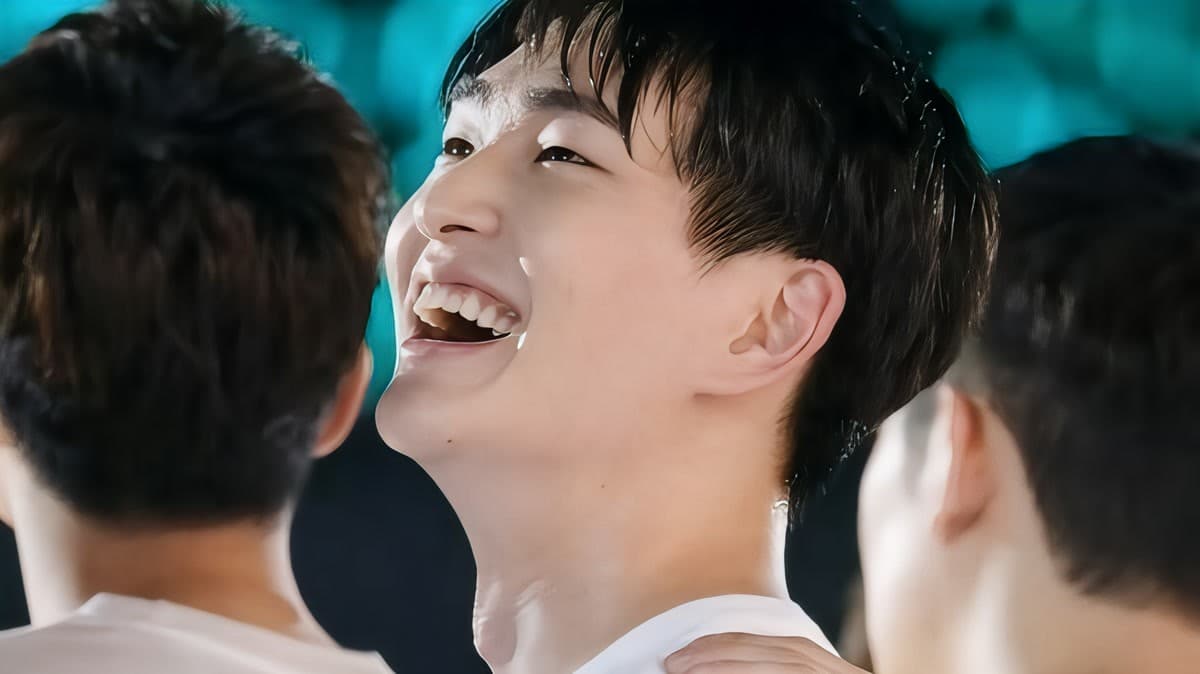 SHINee's Onew Went Undercover as a Waiter — His Biggest Fan Had No Idea
