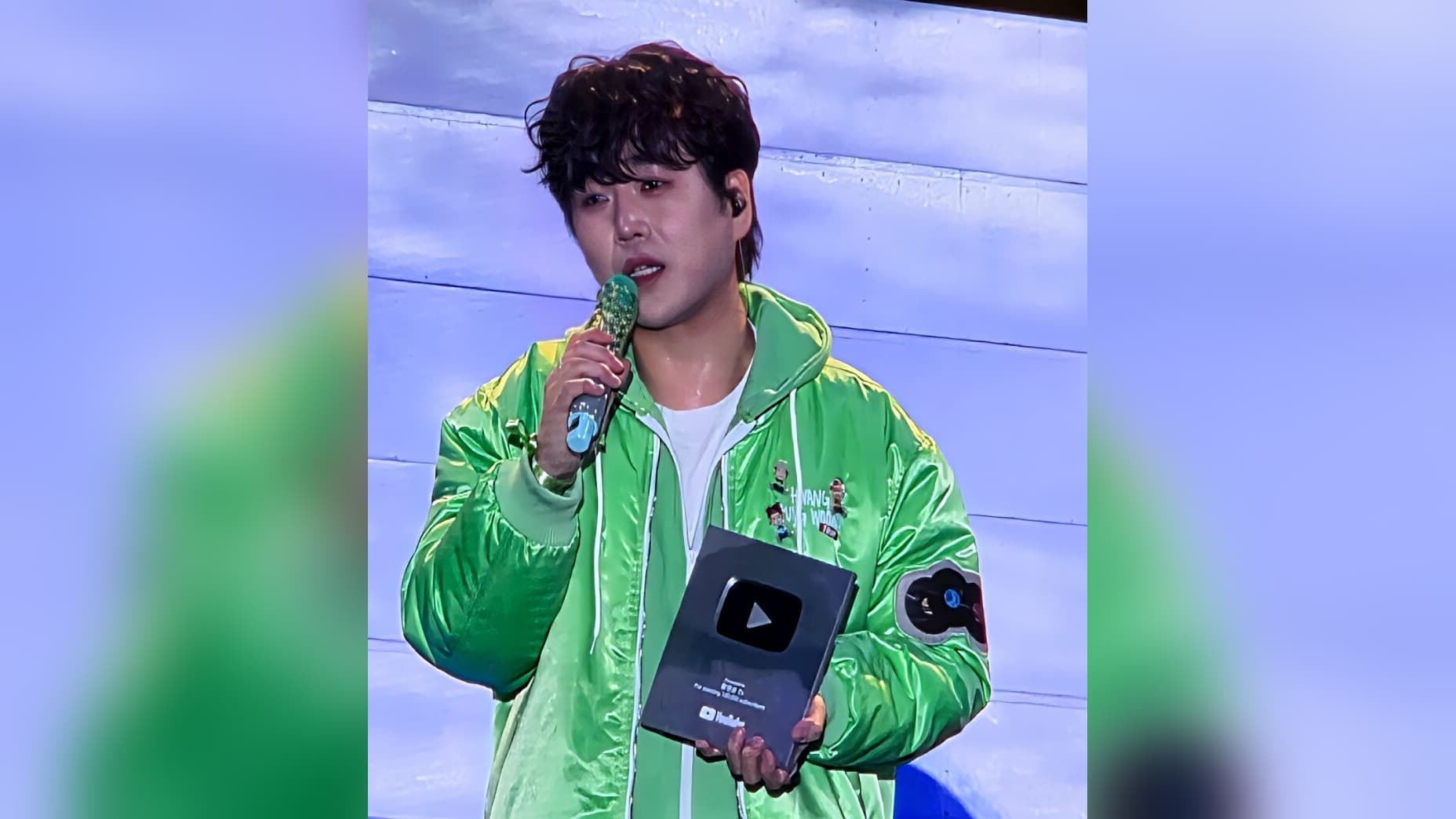 Hwang Young-woong Leads Trot Awards With 71,867 Votes