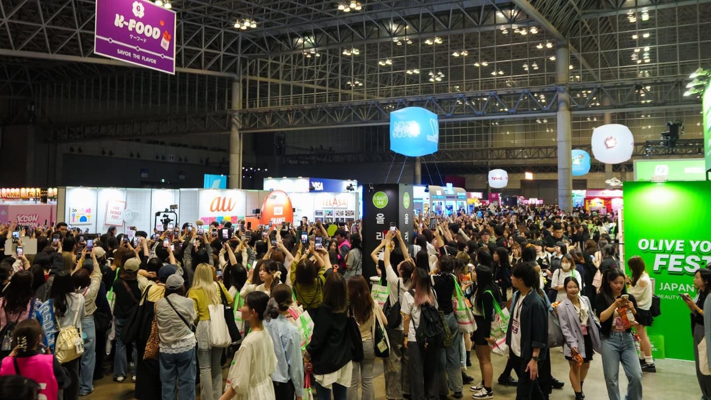 FLARE U and AxMxP Won Over Japan Before Anyone Expected It