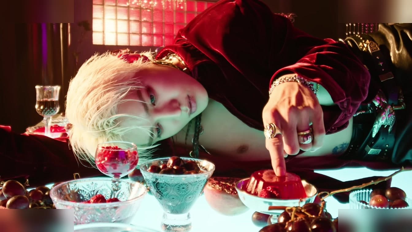 Fans Are Loving Taeyong's Unexpected Home-Chef Side