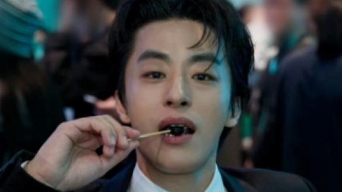 Goonche Turns Its Director-Actor Doppelganger Into an Event