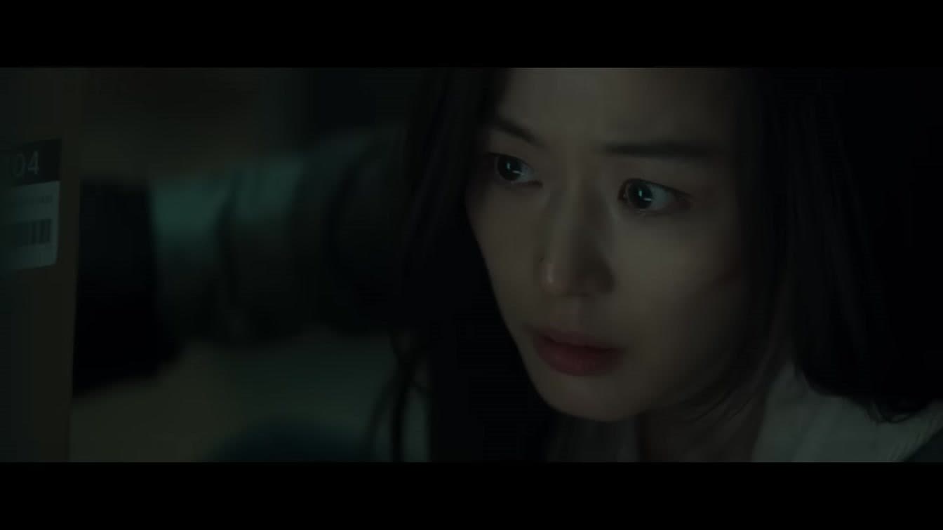 Jun Ji-hyun's Record-Breaking 'GunChe' Is Now Available on Streaming